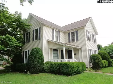 200 E 2nd St, Dover, OH 44622 photo 1