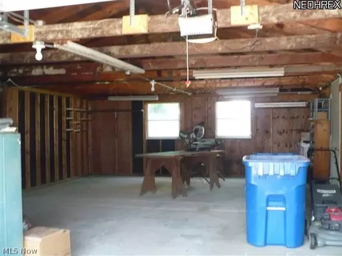 390 Divot Dr, Willowick, OH 44095 photo 16