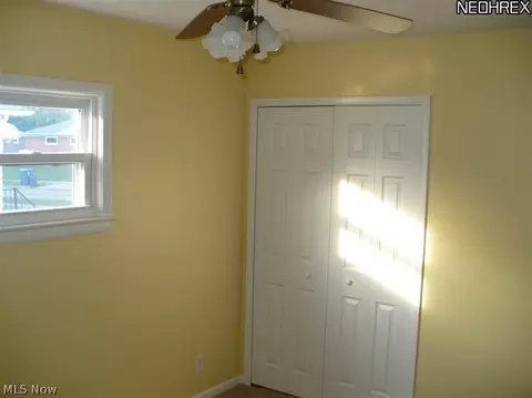 390 Divot Dr, Willowick, OH 44095 photo 14