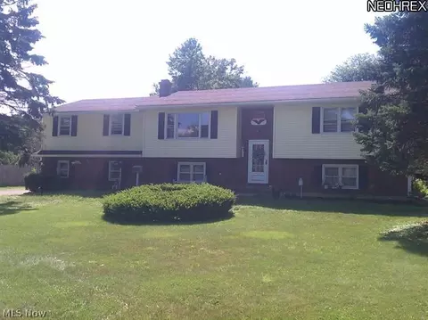 3001 Chapel Rd, Ashtabula, OH 44004 photo 2