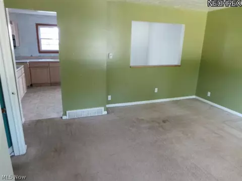 9830 Blanton Dr, Windham, OH 44288 photo 5