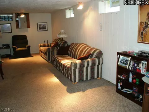 2811 Stanfield Dr, Parma, OH 44134 photo 17