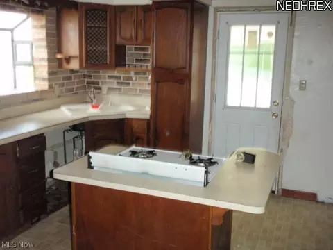 506 Elm St, Struthers, OH 44471 photo 7