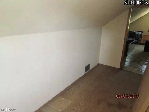 151 Clinton Ave, Elyria, OH 44035 photo 9