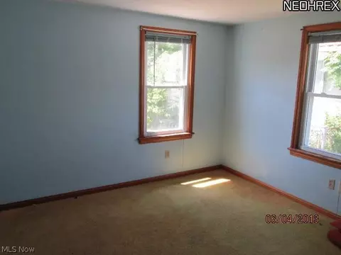 151 Clinton Ave, Elyria, OH 44035 photo 8