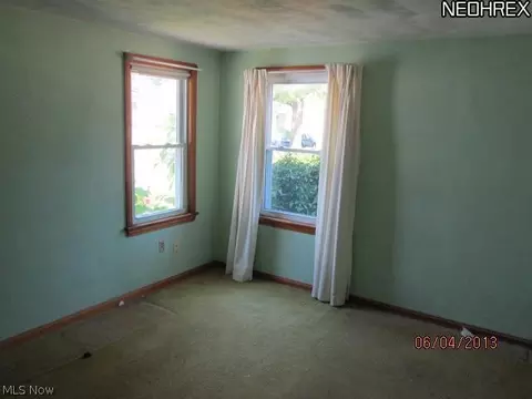 151 Clinton Ave, Elyria, OH 44035 photo 7