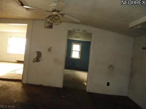 2310 Wright Rd, Akron, OH 44320 photo 13