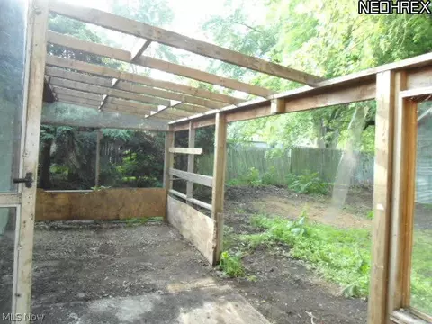 2310 Wright Rd, Akron, OH 44320 photo 7
