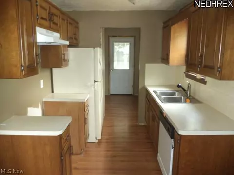 866 Oak St, Elyria, OH 44035 photo 6