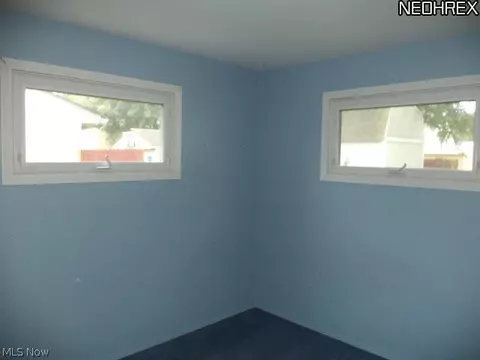 866 Oak St, Elyria, OH 44035 photo 9