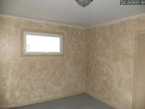 866 Oak St, Elyria, OH 44035 photo 8