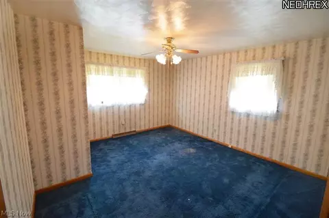 608 W Harvey St, Struthers, OH 44471 photo 9