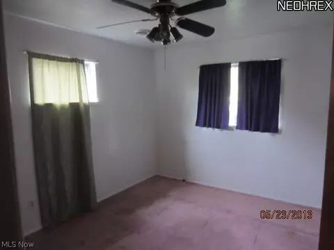 479 Walnut Dr, Berea, OH 44017 photo 3