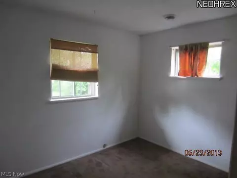 479 Walnut Dr, Berea, OH 44017 photo 5