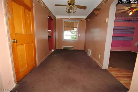 14315 Kennerdown Ave, Maple Heights, OH 44137 photo 4
