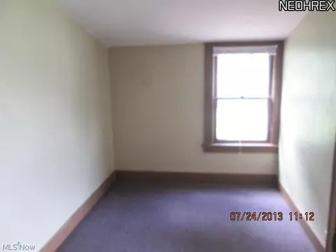 215 E 45th St, Lorain, OH 44052 photo 7