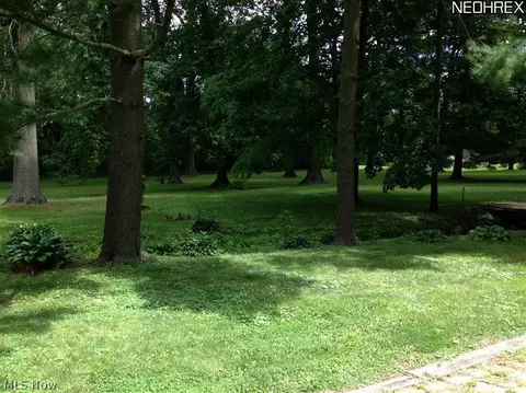 1122 Kay Dr, Lorain, OH 44053 photo 10