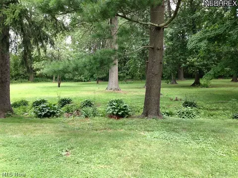 1122 Kay Dr, Lorain, OH 44053 photo 11