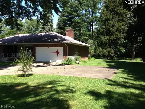 1122 Kay Dr, Lorain, OH 44053 photo 3