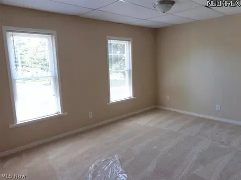 319 E 5th St, Dover, OH 44622 photo 4