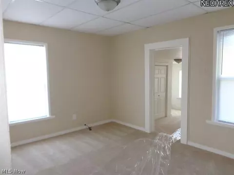 319 E 5th St, Dover, OH 44622 photo 6