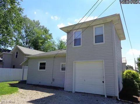 319 E 5th St, Dover, OH 44622 photo 9
