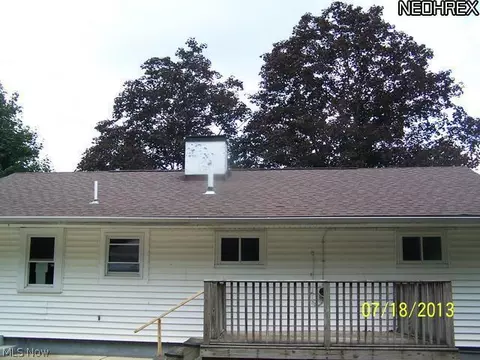 597 Eldon Dr NW, Warren, OH 44483 photo 3