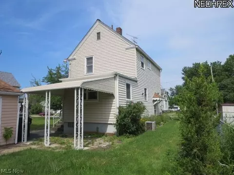 110 Franklin Ave, Elyria, OH 44035 photo 2