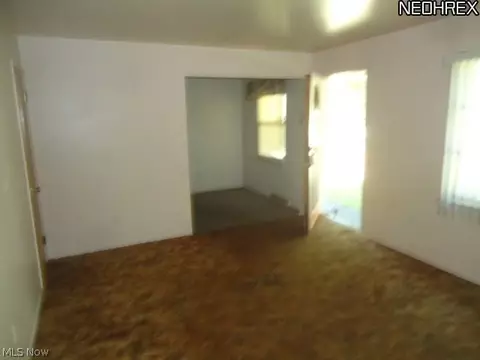 328 White Oak Dr, Elyria, OH 44035 photo 3