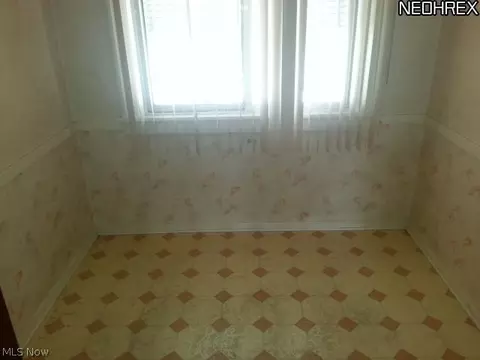424 E 200th St, Euclid, OH 44119 photo 23
