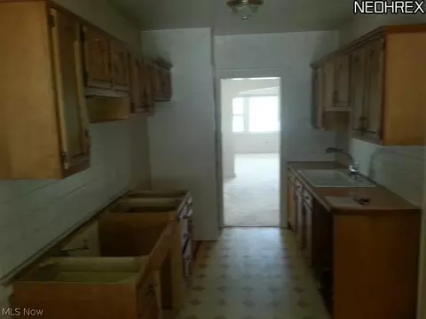 424 E 200th St, Euclid, OH 44119 photo 14