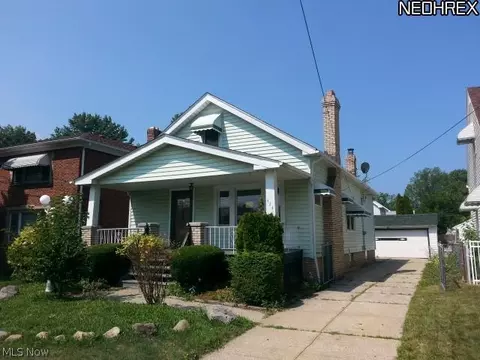 424 E 200th St, Euclid, OH 44119 photo 1