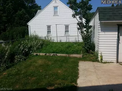 424 E 200th St, Euclid, OH 44119 photo 7
