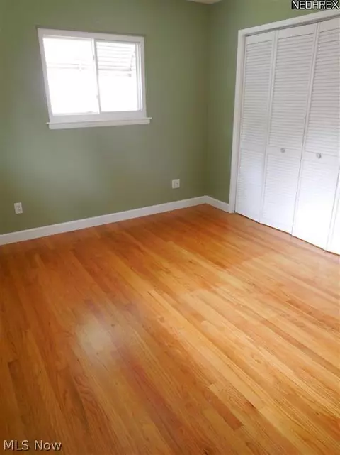 1860 Robindale St, Wickliffe, OH 44092 photo 7