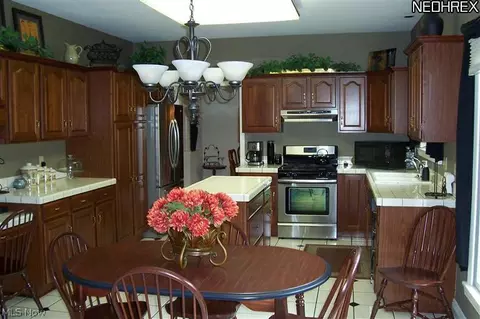 450 Presidential Ct, Boardman, OH 44512 photo 9