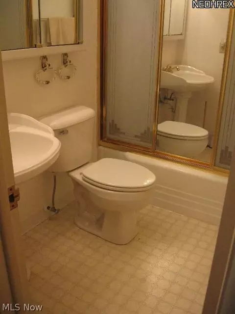 1045 Westshore Dr, Ashtabula, OH 44004 photo 12