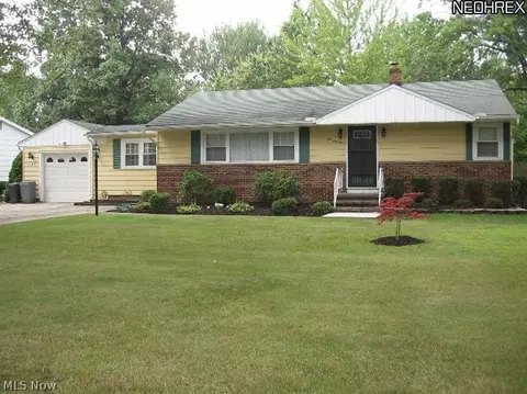 1045 Westshore Dr, Ashtabula, OH 44004 photo 1