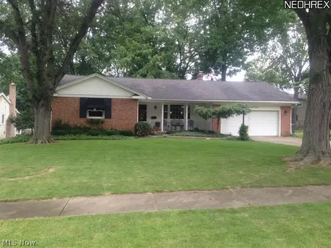 124 Rockland Dr, Youngstown, OH 44512 photo 1