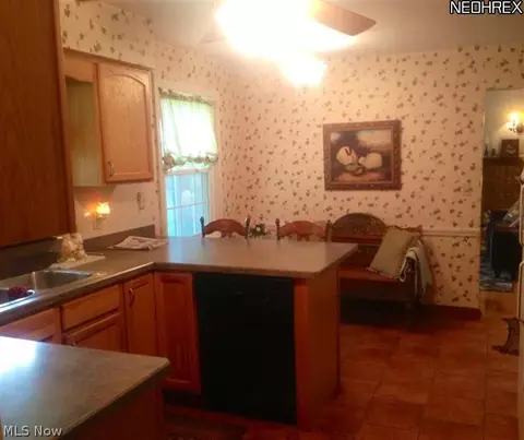 124 Rockland Dr, Youngstown, OH 44512 photo 7