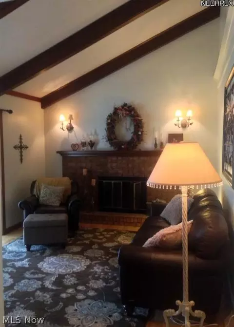 124 Rockland Dr, Youngstown, OH 44512 photo 3