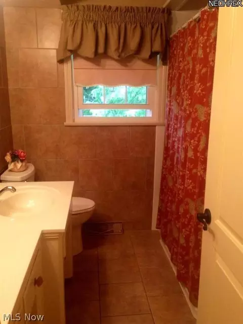 124 Rockland Dr, Youngstown, OH 44512 photo 9