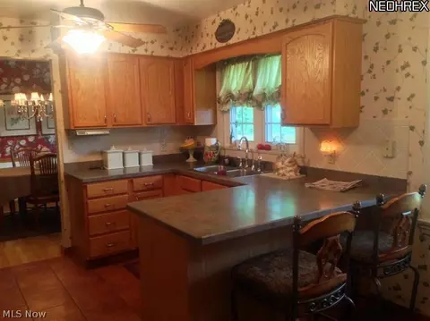 124 Rockland Dr, Youngstown, OH 44512 photo 5