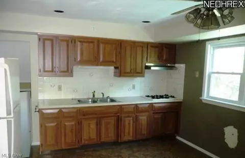 3480 Hetzel Dr, Parma, OH 44134 photo 7