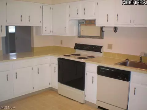 8949 W Ridge Rd #D, Elyria, OH 44035 photo 10