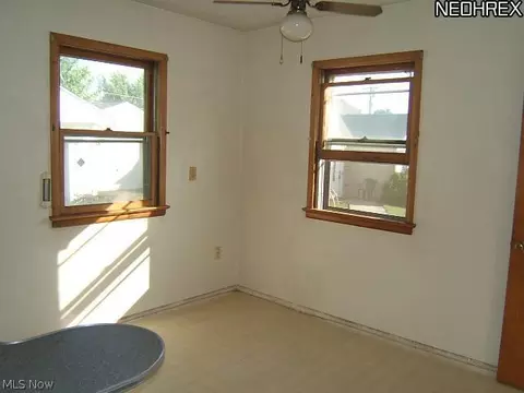 30100 Robert St, Wickliffe, OH 44092 photo 7