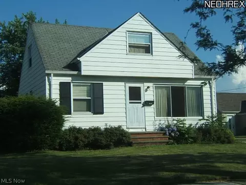 30100 Robert St, Wickliffe, OH 44092 photo 1