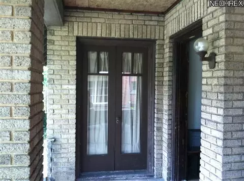 43 Casterton Ave, Akron, OH 44303 photo 3