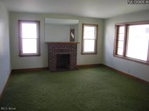 711 E 4th St, Dover, OH 44622 photo 6
