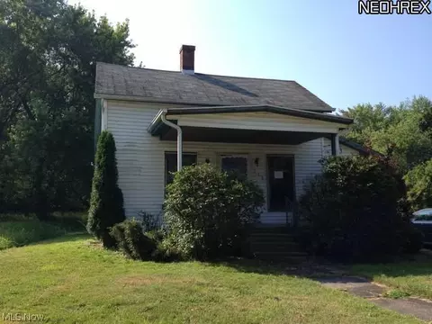 1136 E Harmon Rd, Ashtabula, OH 44004 photo 1