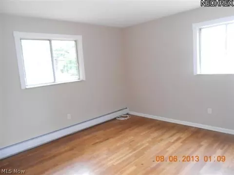 375 Baldwin Dr, Berea, OH 44017 photo 3